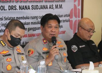 Jumat Curhat, Polda Sulsel Terima Aspirasi Warga di Ben’s Coffe Makassar