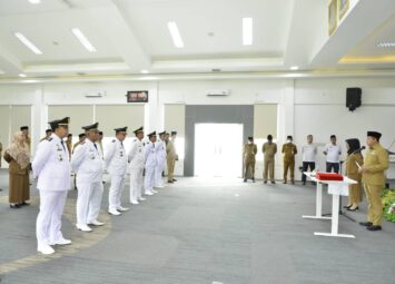 Bupati Zahir Lantik 24 orang, Administrator dan Pengawas