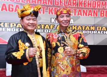 Kasad Dapat Penganugerahan Gelar Kesultanan Buton
