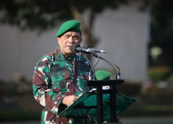 Kodam XIV/Hasanudsin Gelar Upacara 17