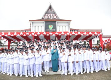 Bupati Tapsel Lantik 106 Kepala Desa Terpilih 