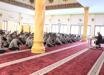 Pembinaan Personil Polres Takalar Melalui Giat Binrohtal