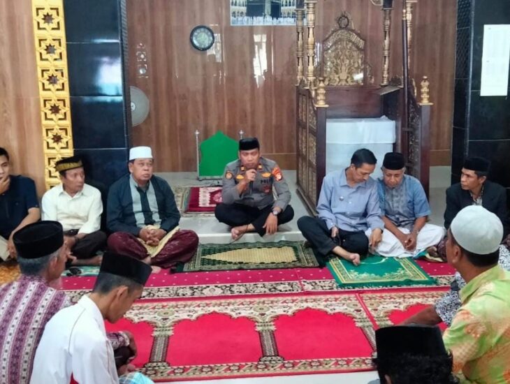 “Jumat Curhat”, Kapolsek Mapsu dengar dan Tampung Keluhan Warganya