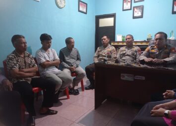 Kapolsek Galut Pererat Silaturrahmi dengan Warga “Jum’at Curhat”