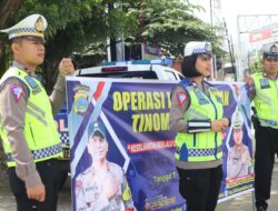 Hari Pertama Operasi Tinombala 2023, Personel Edukasi Pengendara Tertib Berlalu Lintas