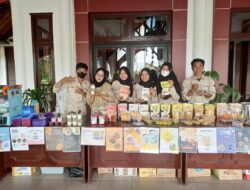 Mahasiswa Politeknik Negeri Sambas Gelar Expo Hasil PBL di Arisan GOW