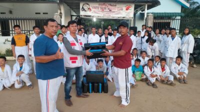 Ketua BRAVO 5 Beri Beri Bantuan Pada Atlet White Tiger Wushu