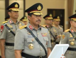 Kapolri Lantik Komjen Nana Sudjana AS, M.M. Jadi Inspektur Utama di Setjen DPR RI