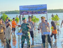 Kapolres Takalar, Forkopimda dan TNI Hadiri Puncak Penanaman Mangrove Nasional 