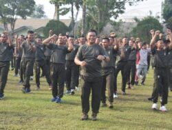 Danrem 042/Gapu Pimpin Olahraga Bersama Di Mayonif Raider 142/KJ