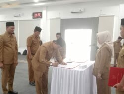 Sekda Norma Deli Siregar Lantik 18 Pejabat Administrator dan Pengawas Lingkungan Pemkab Batu Bara 