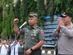 Silaturrahmi dan Beri Kejutan Hari Bhayangkara, Kasdam XIV/Hasanuddin Temui Wakapolda Sulsel Saat Apel Pagi
