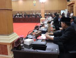 Rapat Paripurna pandangan Umum Fraksi Terhadap KUA-PPAS R-APBD 