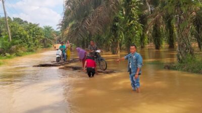 Warga Resah, Jalan Akses Desa Kunangan Menuju Sungai Bengkal Sering Tergenang Banjir