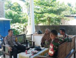 Sinergitas TNI-POLRI, Bhabinkamtibmas dan Babinsa Sambangi Warga Binaannya