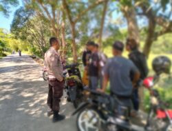 Bhabinkamtibmas Polsek Pattallassang Temukan Sejumlah Pelajar Bolos Sekolah
