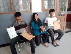 HUT RI Ke-78 SMAN 5 Kota Sukabumi Bagikan Ijasah Secara Massal Seluruh Angkatan