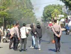 Demonstran AMPH Seruduk Kantor Kajari Gowa Aksi Terkait Kasus Suap