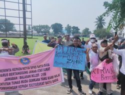 Puluhan Massa TM Gemkara minta Sekda Batu Bara Tanggungjawab terkait Pemanfaatan Lahan 