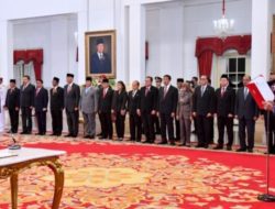 Presiden Joko Widodo Lantik Maruli Simanjuntak sebagai KSAD di Istana Negara