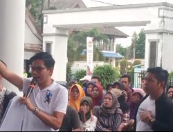 DPP LSM Mappan Unras di Depan Kantor BPN