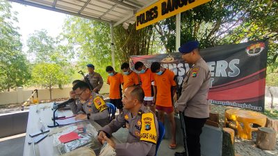 Kapolres Bangka Barat Pimpin Langusng Konferensi Pers Penangkapan Pencurian 