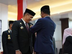 Pj. Bupati Takalar Sematkan Penghargaan Satyalencana Karya Satya Tahun 2023 kepada 152 PNS Lingkup Kab. Takalar