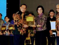 Ketua KPK Firli Bahuri Raih Penghargaan Anugerah Reksa Bandha Kemenkeu