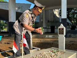 Karo SDM Polda Sulsel Ziarah dan Tabur Bunga HUT Korpri Ke-52