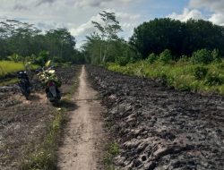Proyek Normalisasi Sungai Desa Lela Tanpa Papan Nama Informasi