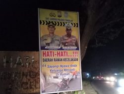 Satlantas Polres Takalar Gunakan Papan Bicara Edukasi Masyarakat Berhati-hati dalam Berkendara