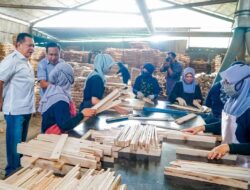 Kunjungi Pabrik Pengolahan Kayu di Kebumen, Ketua MPR RI Bamsoet Dorong Peningkatan Industri Pengolahan Kayu Indonesia
