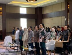 Bupati Tiwi Pelaku Ekonomi Kreatif Harus Perkuat Jaringan Pemasaran