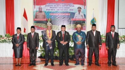 Lantik 4 Anggota MRP Provinsi Papua Barat, Wamendagri Ingatkan Sejumlah Tugas Penting