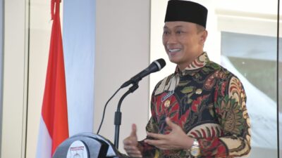 Serahkan LKPJ Gubernur Tahun 2023, Prof Zudan: 24 Penghargaan Berkat Kekompakan DPRD, Pemprov dan Masyarakat