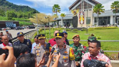 Satgas Pamtas RI-Malaysia Yonarmed 16/TK Terima Kunjungan Kerja Wakapolda Kalimantan Barat
