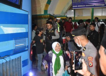 438 Jamaah Haji Bulukumba Diberangkatkan menuju Asrama haji Sudiang