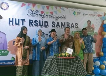 Bupati Sambas Bersama Ibu Penggerak PKK Kab Sambas Hadir HUT RSUD Sambas Ke-28