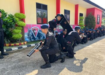 Latihan kemampuan PHH jajaran Satbrimob Polda Kalbar