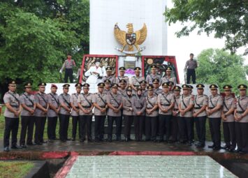 Kapolres Bulukumba Pimpin Upacara Ziarah Rombongan Di TMP Taccorong