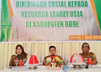 PJ, Sekda Buka Kegiatan Bimbingan Sosial Untuk Keluarga Lansia