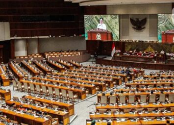 Prof Sutan Nasomal : Oknum Anggota DPR RI DPRD Pelaku Judi Online Jangan Lepas dari Jeratan Hukum