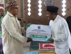 Walikota Binjai Serahkan Bantuan Hibah Kepada Masjid Pancaran Bhakti Perkampungan