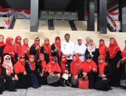 Walikota Binjai Melepas Rombongan Wisata Religi LPPLU Kota Binjai
