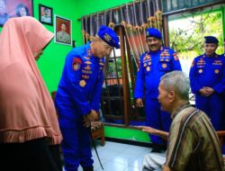 Kado Alumni Akpol 91 Bhara Daksa Dalam Rangka 33 Tahun Pengabdian ke Pengasuh Saat Taruna