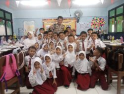 Police Goes to School, Polsek Kebon Jeruk Sosialisasikan Anti-Bullying di SDN 07 Sukabumi Selatan