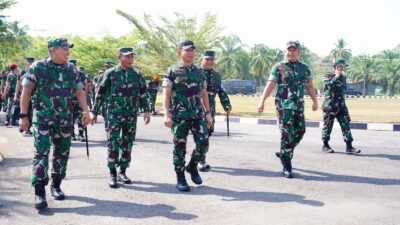 Panglima TNI Tinjau Penerjunan di Baturaja