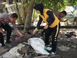 Polres Binjai dan Jajaran Gotong Royong Bersihkan Sampah Akibat Banjir