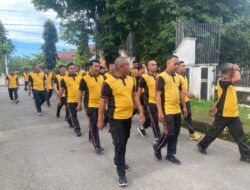 Personel Polres Takalar Jaga Kebugaran dengan Kegiatan Jalan Santai