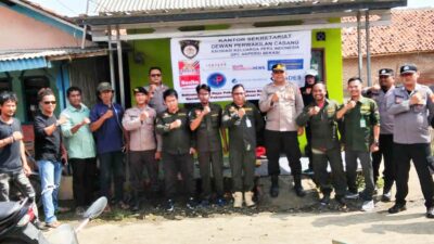 Ketua DPD AKPERSI Jawa Barat, Budiyanto Baday, resmi melantik Ahmad Syarifudin sebagai Ketua DPC AKPERSI Kabupaten Bekasi